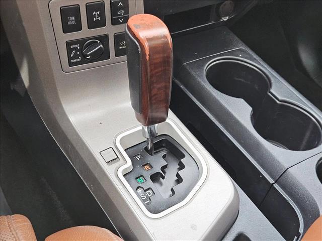 Photo of 2015 Black Toyota Sequoia