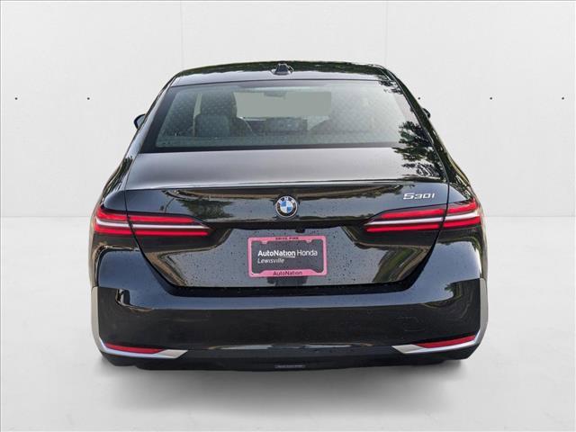 Photo of 2025 Silver BMW 530