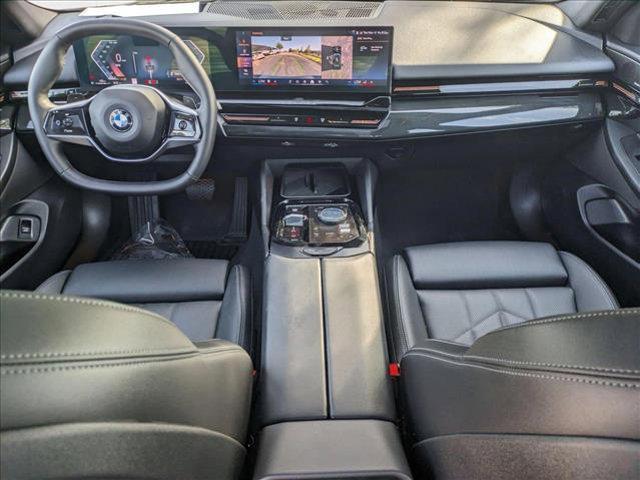 Photo of 2025 Silver BMW 530