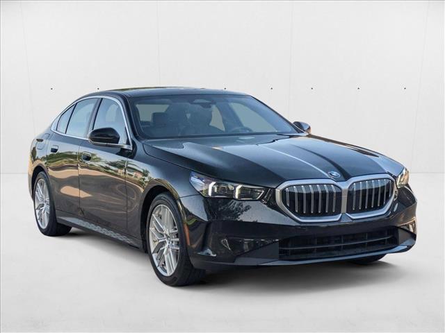 Photo of 2025 Silver BMW 530
