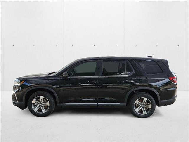 Photo of 2025 Crystal Black Pearl Honda Pilot