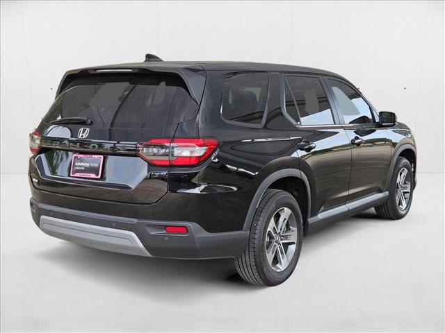 Photo of 2025 Crystal Black Pearl Honda Pilot