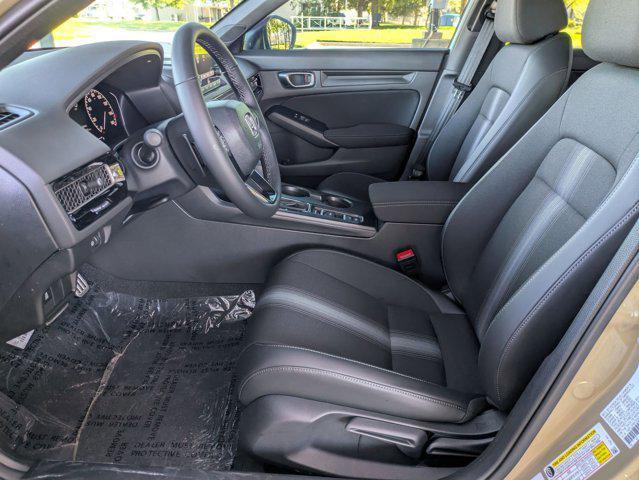 Photo of 2026 Sand Dune Pearl Honda Civic