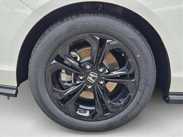 Photo of 2025 Platinum White Pearl Honda Accord