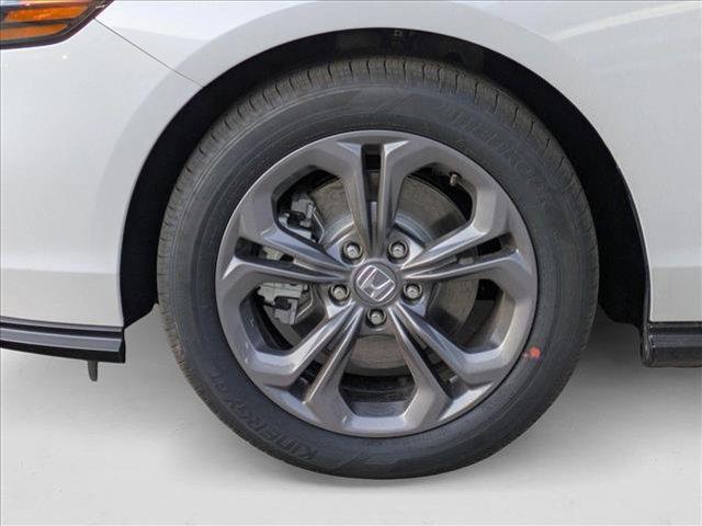 Photo of 2025 Platinum White Pearl Honda Accord Hybrid