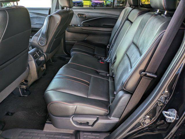 Photo of 2023 Crystal Black Pear Honda Passport