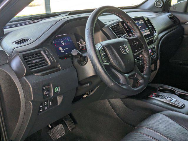 Photo of 2023 Crystal Black Pear Honda Passport