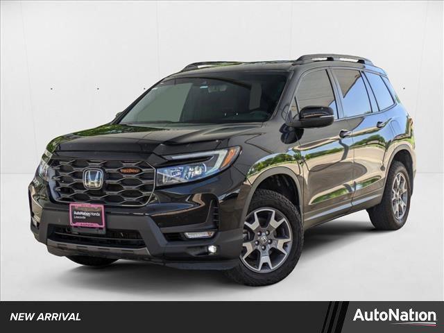 Photo of 2023 Crystal Black Pear Honda Passport