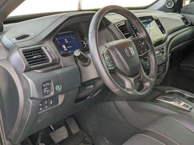Photo of 2023 Crystal Black Pear Honda Passport