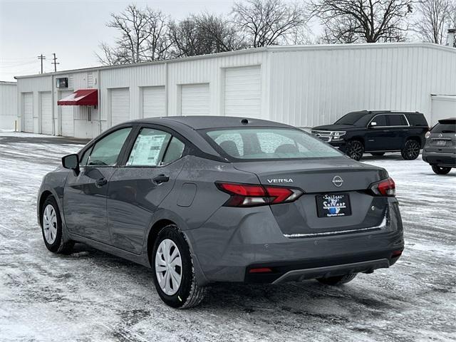 Photo of 2025 Gun Metallic Nissan Versa