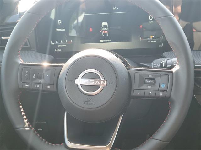 Photo of 2025 Aspen White Tri Nissan Kicks
