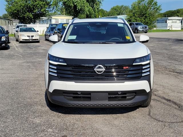 Photo of 2025 Aspen White Tri Nissan Kicks