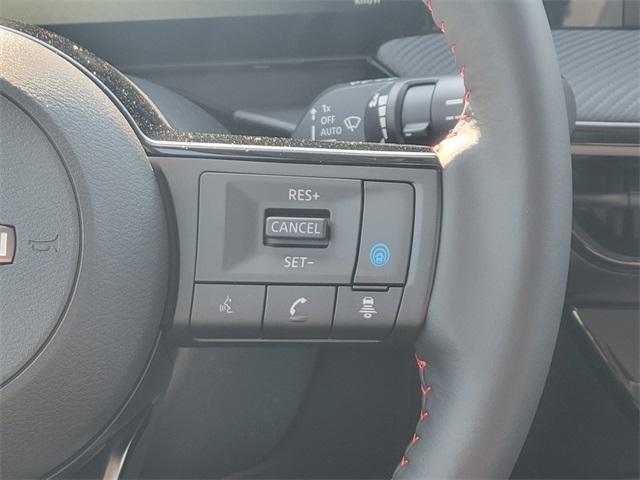 Photo of 2025 Aspen White Tri Nissan Kicks