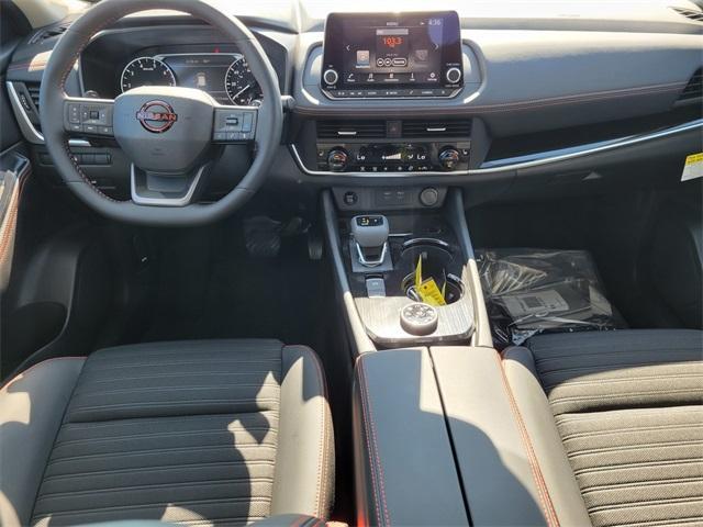 Photo of 2026 Everest White P Nissan Rogue