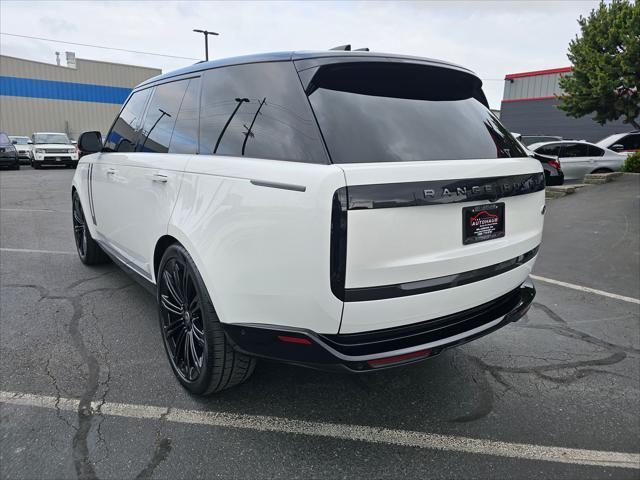 Photo of 2023 Fuji White Land Rover Range Rover