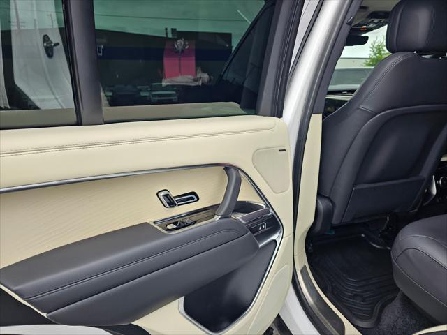 Photo of 2023 Fuji White Land Rover Range Rover