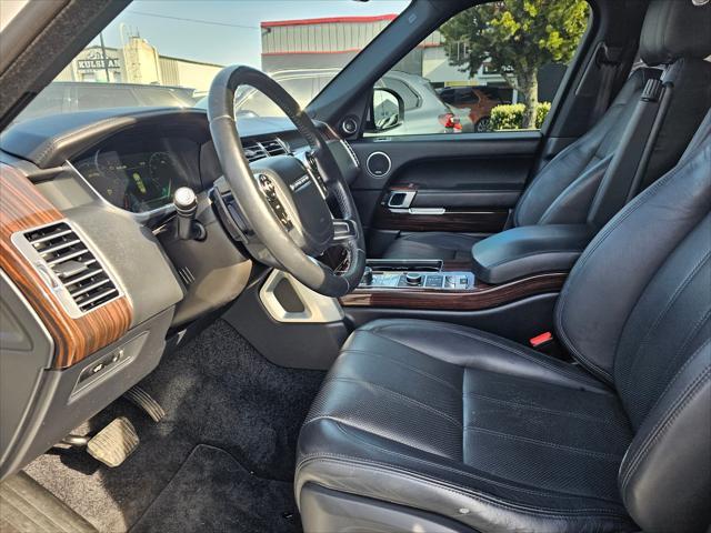 Photo of 2013 Fuji White Land Rover Range Rover