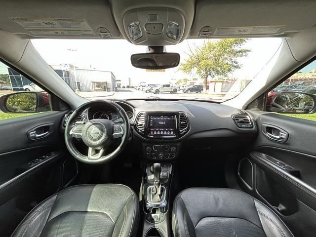 Photo of 2019 Redline Pearlcoat Jeep Compass