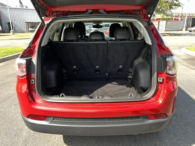 Photo of 2019 Redline Pearlcoat Jeep Compass