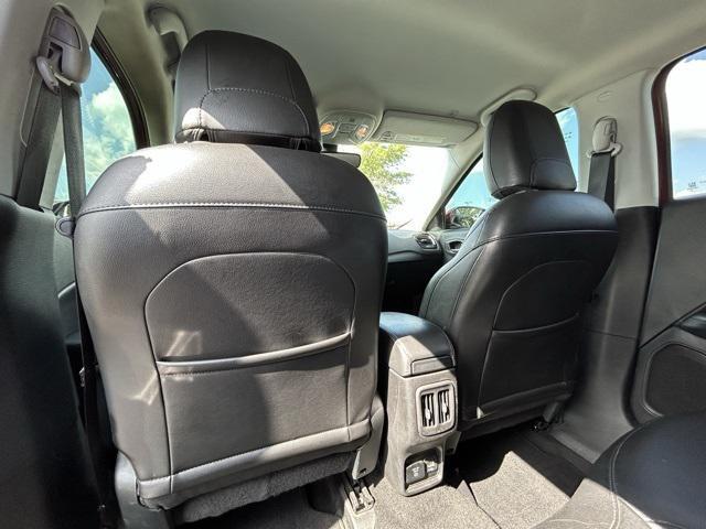 Photo of 2019 Redline Pearlcoat Jeep Compass