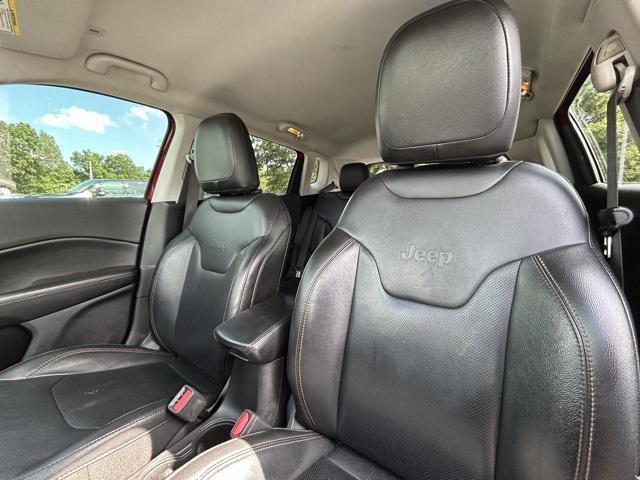 Photo of 2019 Redline Pearlcoat Jeep Compass