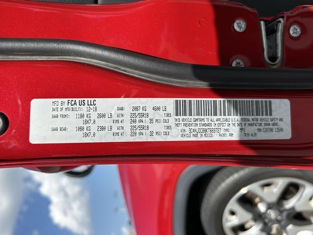 Photo of 2019 Redline Pearlcoat Jeep Compass