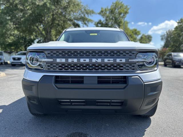 Photo of 2025 OXFORD WHITE Ford Bronco Sport