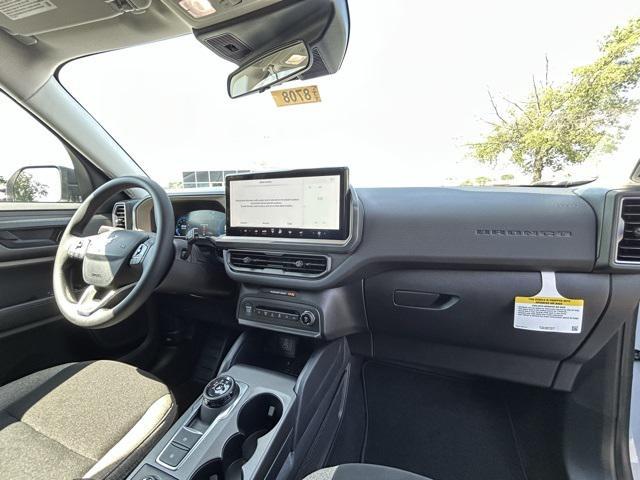 Photo of 2025 OXFORD WHITE Ford Bronco Sport