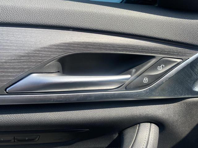 Photo of 2022 Black Sapphire Metallic BMW 530