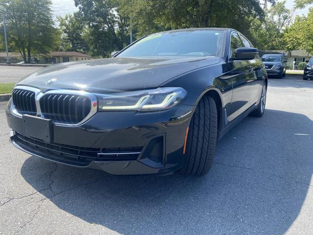 Photo of 2022 Black Sapphire Metallic BMW 530