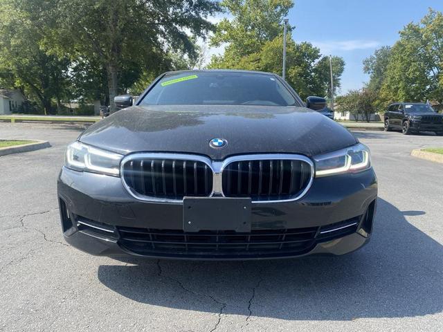 Photo of 2022 Black Sapphire Metallic BMW 530