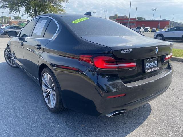 Photo of 2022 Black Sapphire Metallic BMW 530