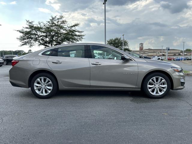 Photo of 2024 Mineral Gray Metallic Chevrolet Malibu