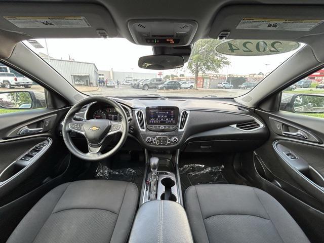 Photo of 2024 Mineral Gray Metallic Chevrolet Malibu