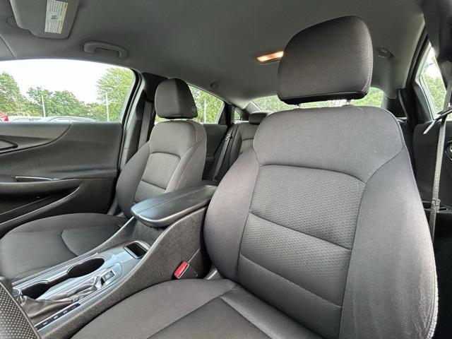 Photo of 2024 Mineral Gray Metallic Chevrolet Malibu