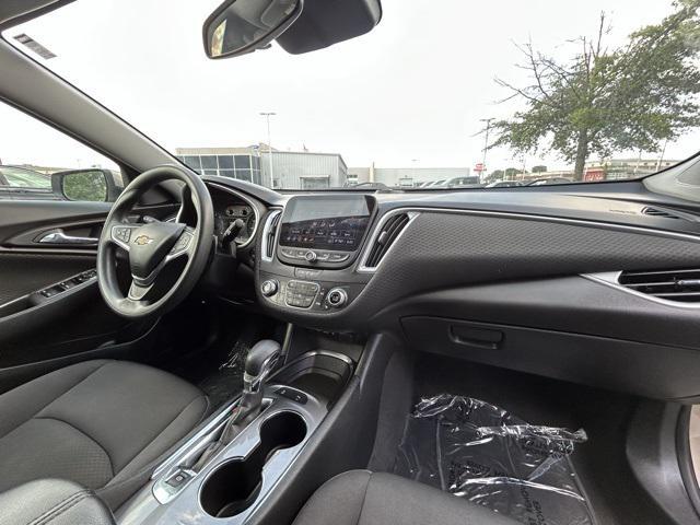 Photo of 2024 Mineral Gray Metallic Chevrolet Malibu