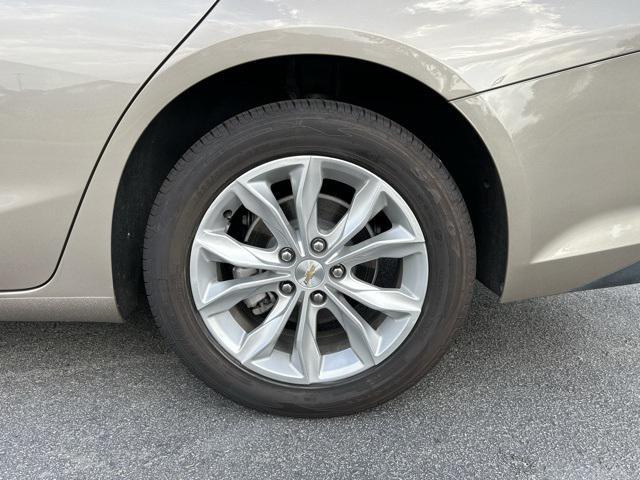 Photo of 2024 Mineral Gray Metallic Chevrolet Malibu