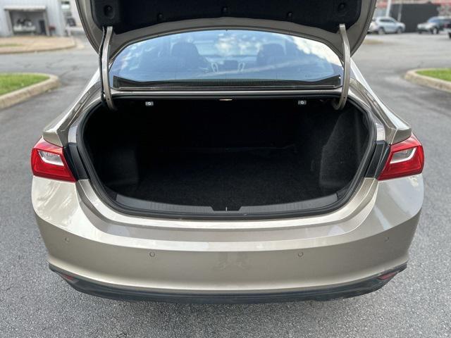 Photo of 2024 Mineral Gray Metallic Chevrolet Malibu