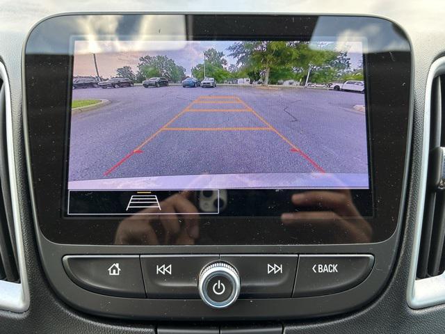 Photo of 2024 Mineral Gray Metallic Chevrolet Malibu