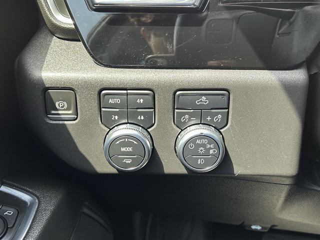 Photo of 2022 Quicksilver Metallic GMC Sierra 1500