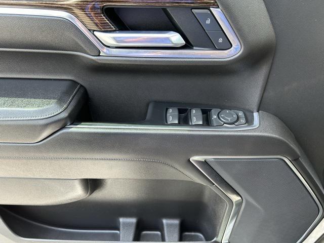 Photo of 2022 Quicksilver Metallic GMC Sierra 1500