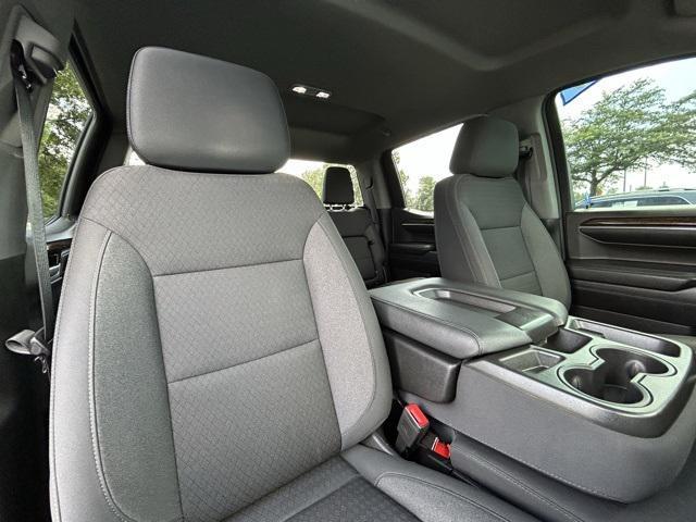 Photo of 2022 Quicksilver Metallic GMC Sierra 1500