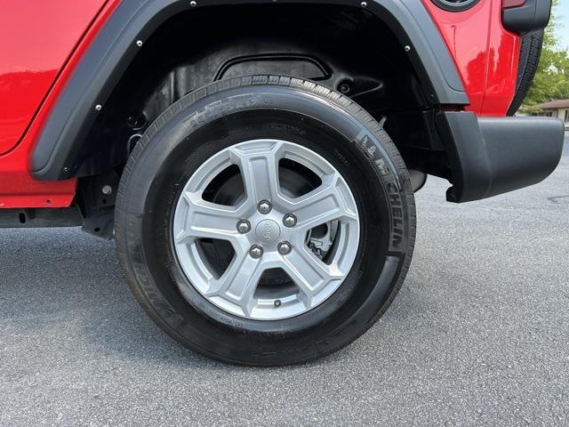 Photo of 2023 Firecracker Red Clearcoat Jeep Wrangler