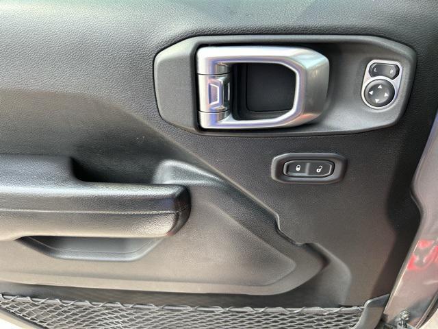 Photo of 2020 Billet Silver Metallic Clearcoat Jeep Gladiator