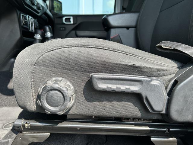 Photo of 2020 Billet Silver Metallic Clearcoat Jeep Gladiator