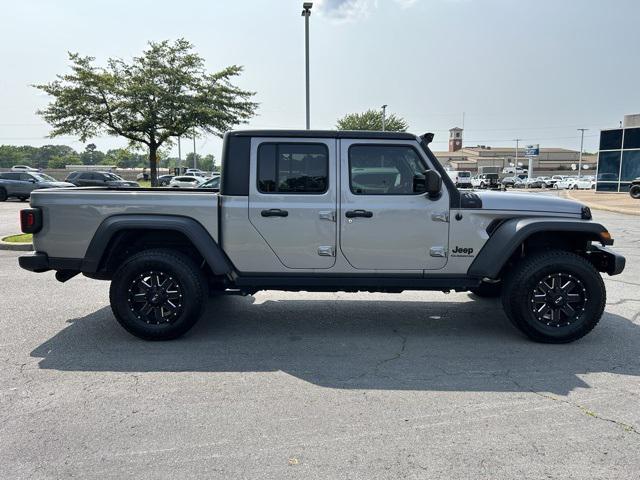 Photo of 2020 Billet Silver Metallic Clearcoat Jeep Gladiator