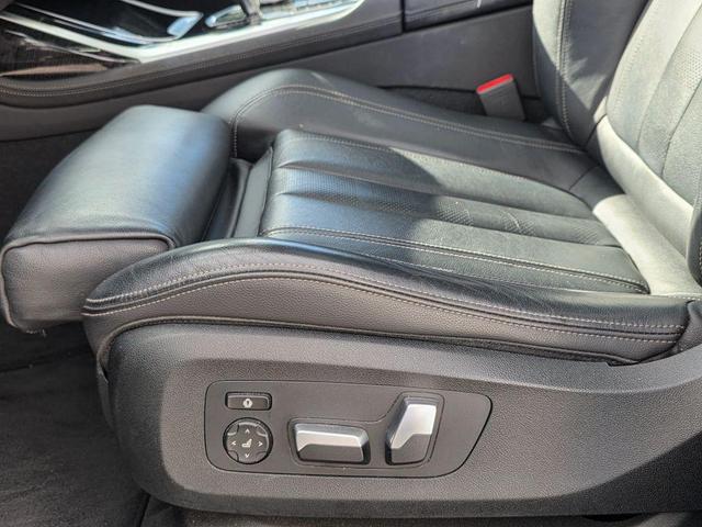 Photo of 2019 Black Sapphire Metallic BMW X7