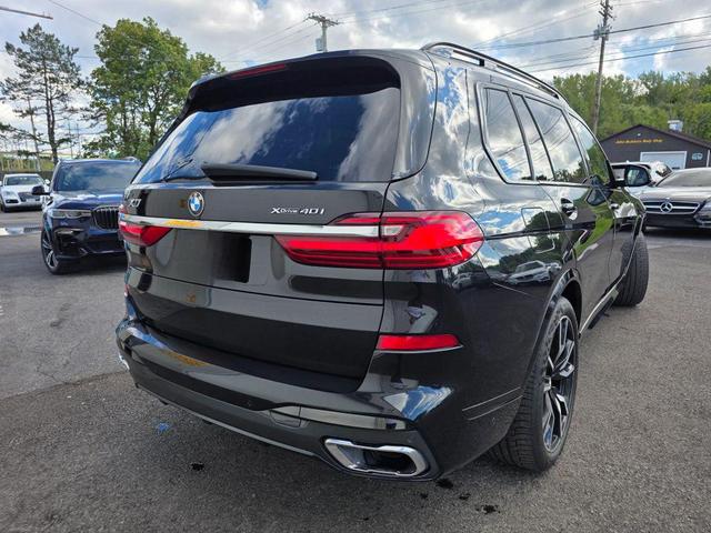 Photo of 2019 Black Sapphire Metallic BMW X7