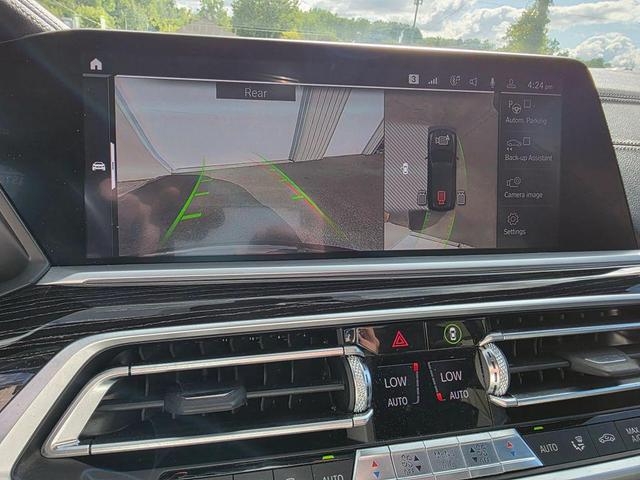 Photo of 2019 Black Sapphire Metallic BMW X7