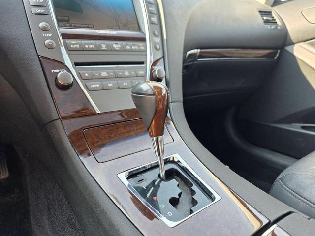 Photo of 2010 Silver Lexus ES 350